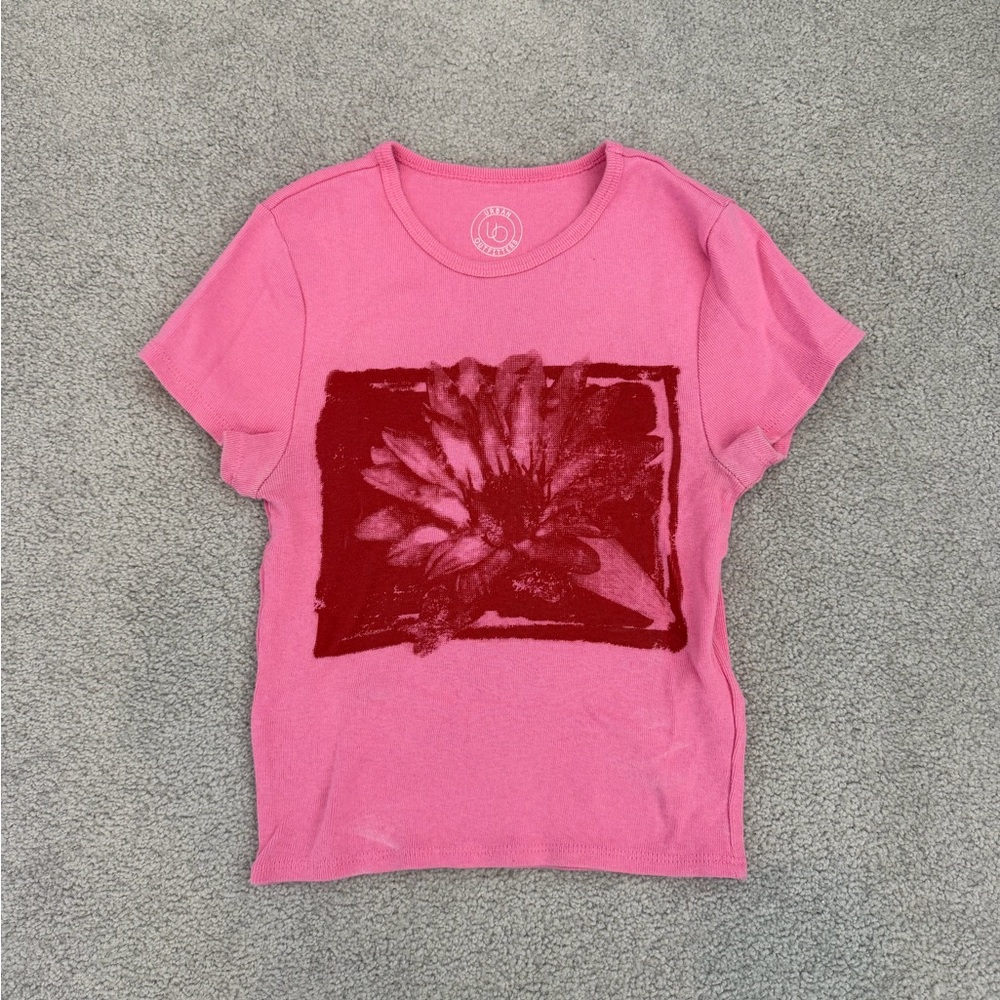 Urban Outfitters Pink Graphic Croppd T-Shirt